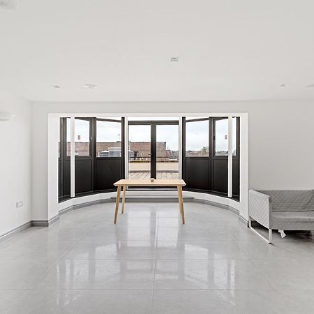 Long Letting - Luxurious 3 Bedroom Penthouse In City Centre - Parking Included! Chelmsford Esterno foto