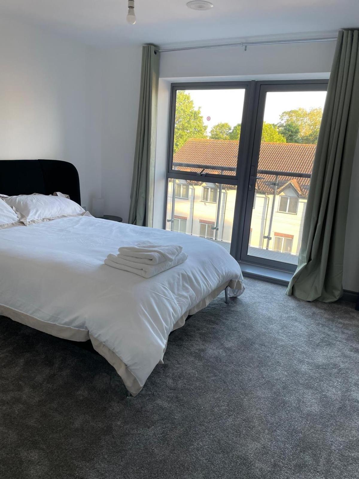 Long Letting - Luxurious 3 Bedroom Penthouse In City Centre - Parking Included! Chelmsford Esterno foto